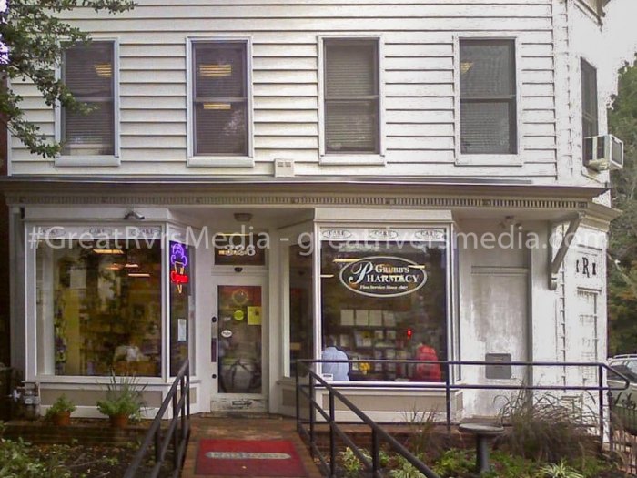 $611 Yearly Buys Washington Lawmakers Subsidized Healthcare Grubbs Pharmacy Storefront - Washington, D.C.