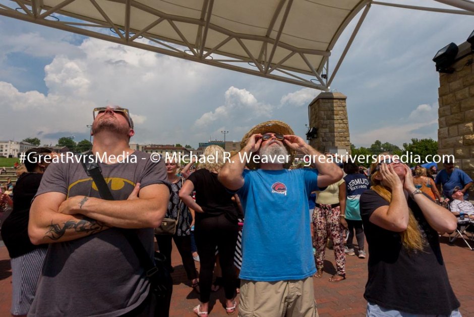 Area Eclipse Draws Huge Crowd at Alton Amphitheater