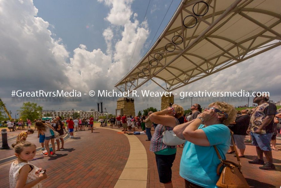 Area Eclipse Draws Huge Crowd at Alton Amphitheater